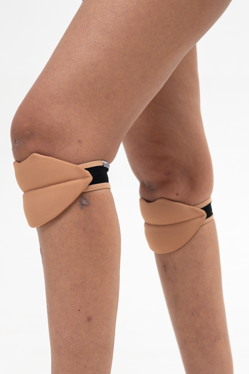 Queen Slides Lips Kneepads 2.0 - Caramel