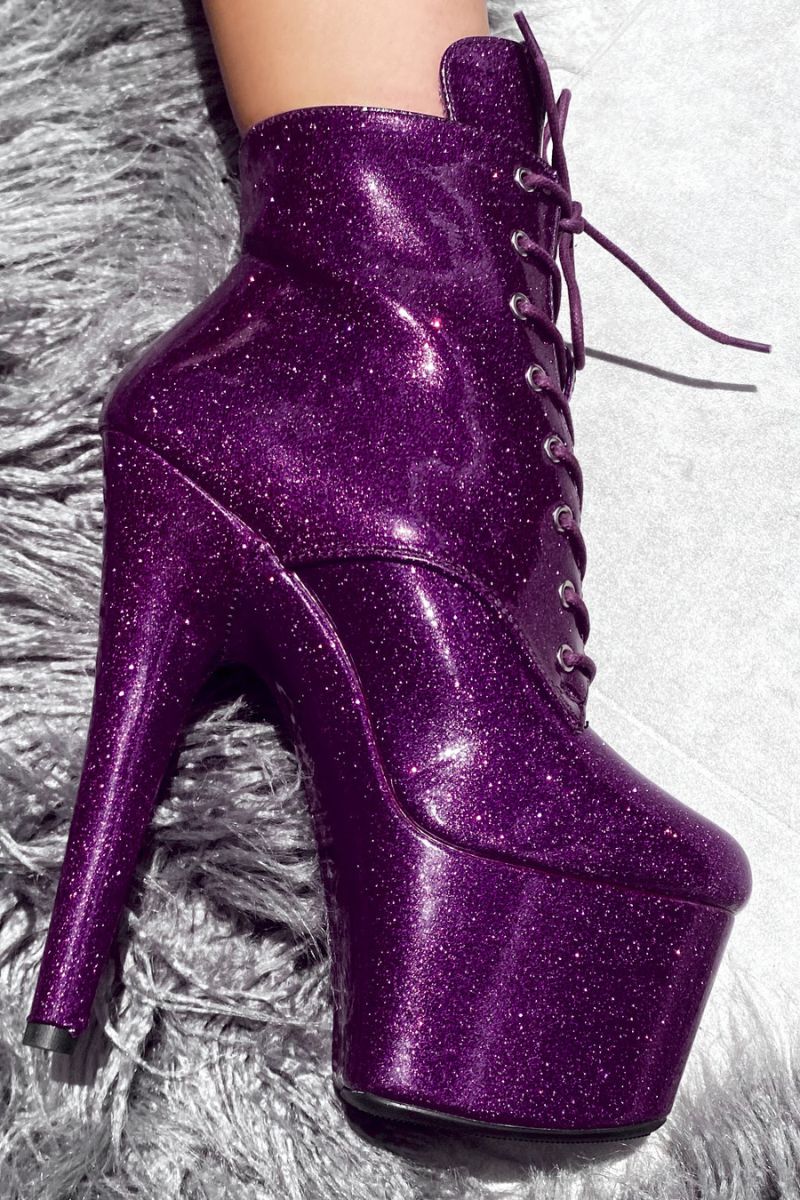 Purple best sale shoe boots