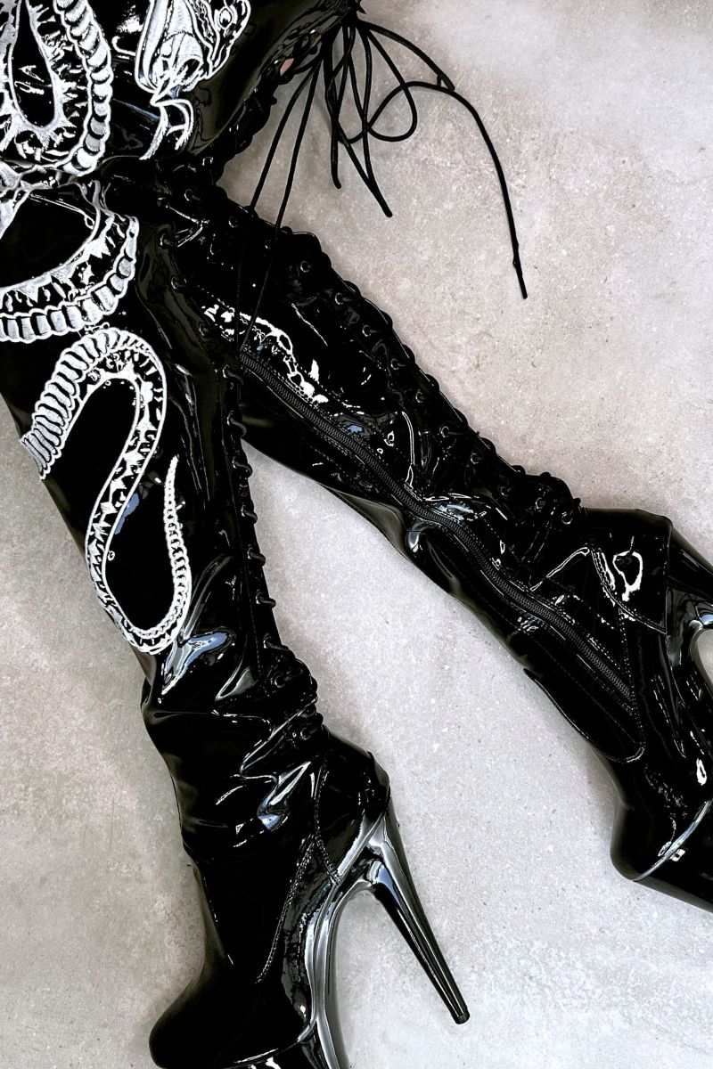 Snake on sale thigh boots