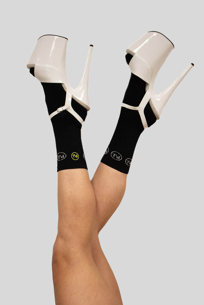 Pole Junkie Circle Logo Socks - Black