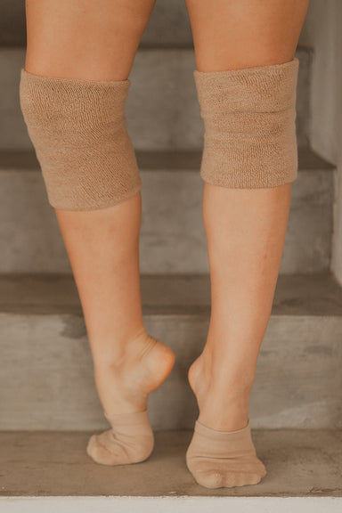 Long Leg Warmers Woman Sports Compression Elastic Stockings Socks - China  Elastic Stockings and Sports Compression Socks price